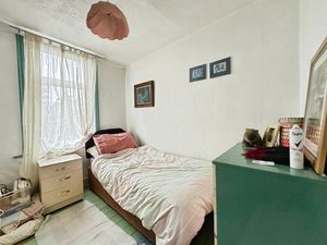 Bedroom 2 - click for photo gallery